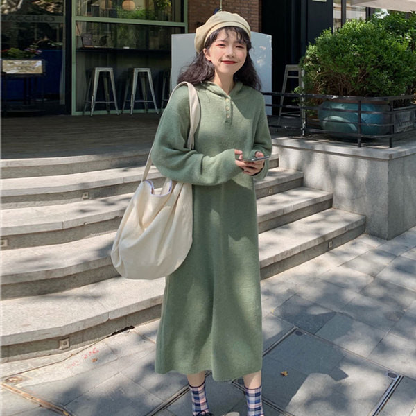 Női lezser hosszú kötött ruha zöld színben