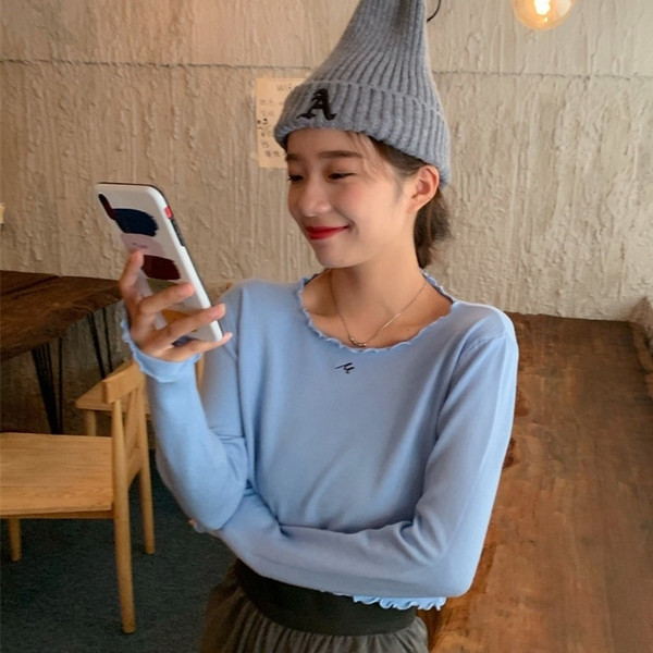 Női rövid alkalmi blúz két színben, ovális nyakkivágással