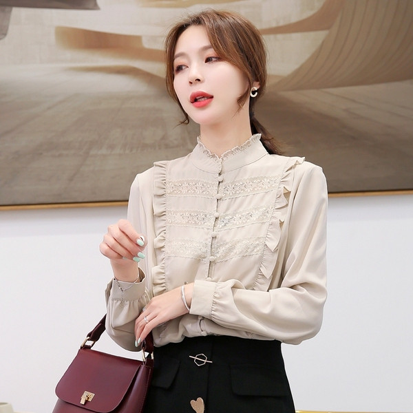 Modern női ing alacsony pólógallérral és gombokkal, két színben