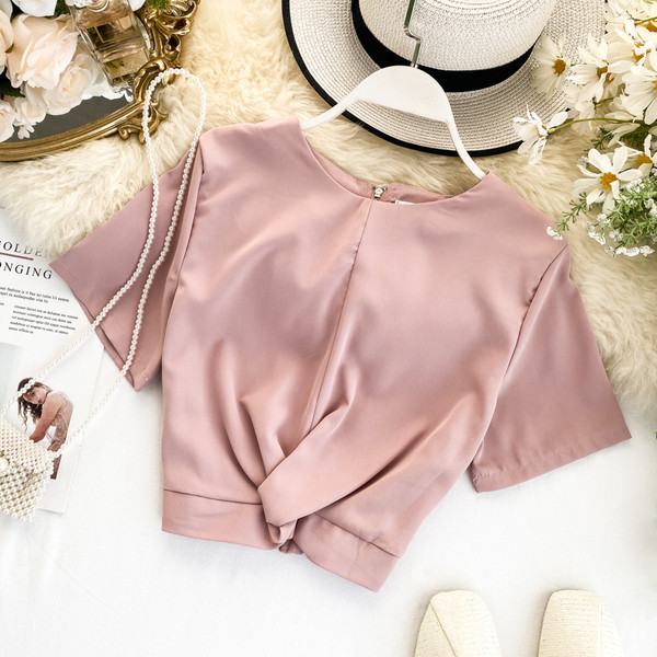 Női alkalmi blúz rövid ujjal és cipzárral több színben