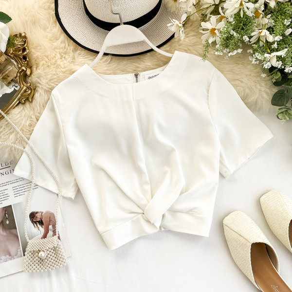 Női alkalmi blúz rövid ujjal és cipzárral több színben