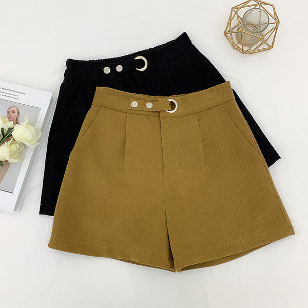 Női téli rövidnadrág övvel több színben