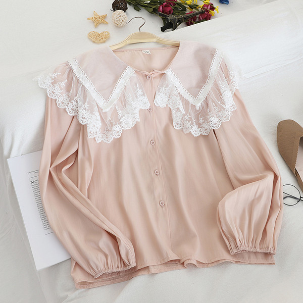 Modern női ing három színben, csipkével és gombokkal