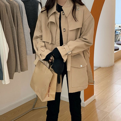 Дамско модерно тънко палто в два цвята с джобове