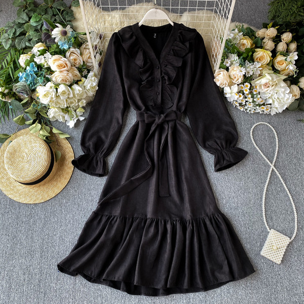 Modern női ruha spitz nyakkivágással, több színben