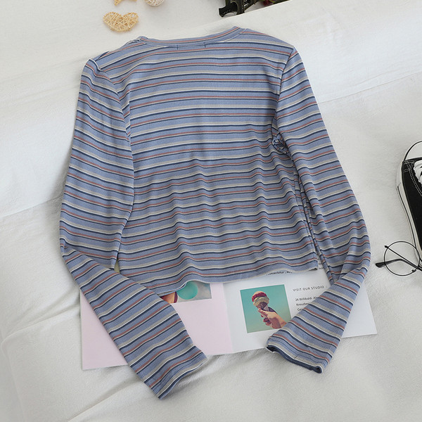 Lezser női blúz több színben, hosszú ujjal és ovális nyakkivágással