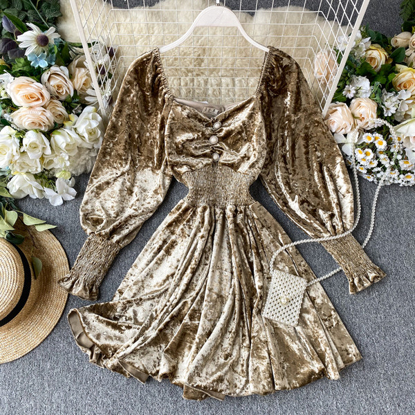 Stílusos női bársonyruha gumírozással és gyöngyökkel, három színben