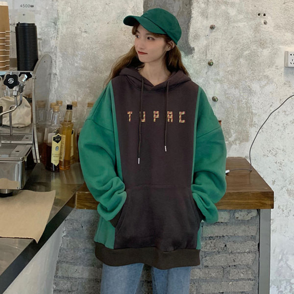 Hosszú, széles női pulóver három színben kapucnival