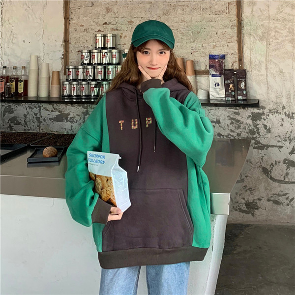 Hosszú, széles női pulóver három színben kapucnival