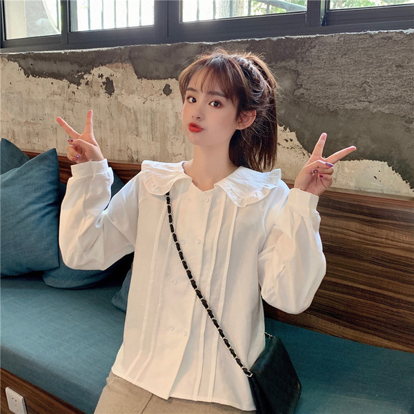 Női alkalmi ing fehér és piros színben, ovális nyakkivágással