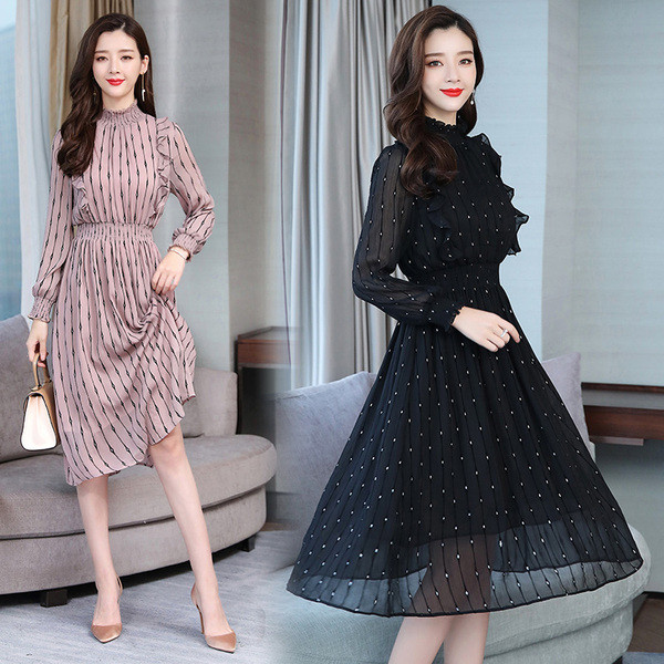 Stílusos női ruha rózsaszín és fekete szabású modellben