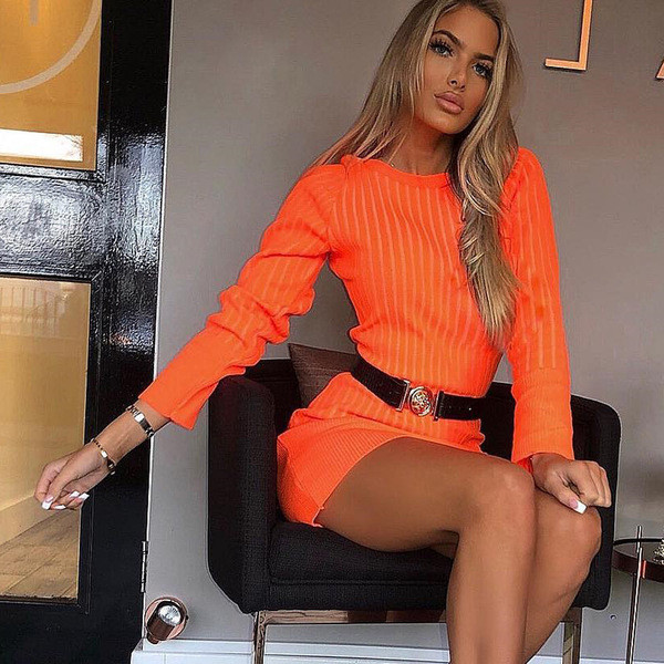 Alkalmi női ruha Karcsú modell neon színekben