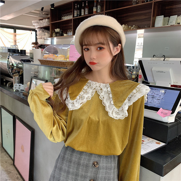 Női modern bársony blúz három színben, csipkével