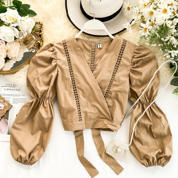 Modern női ing spitz nyakkivágással, négy színben