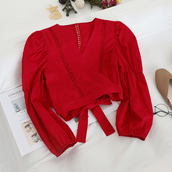 Női blúz négy színben megkötős V-nyakú