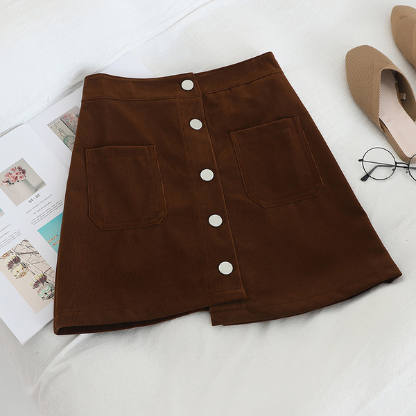 Modern női szoknya négy színben, zsebekkel és gombokkal