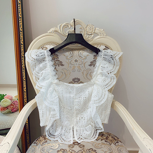 Női csipke felső szögletes nyakkivágással, fehér és rózsaszín színben