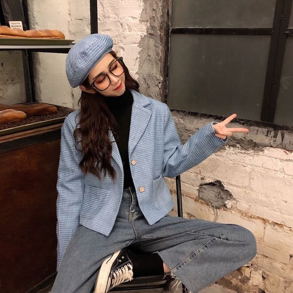 Modern női rövidkabát két színben, zsebekkel