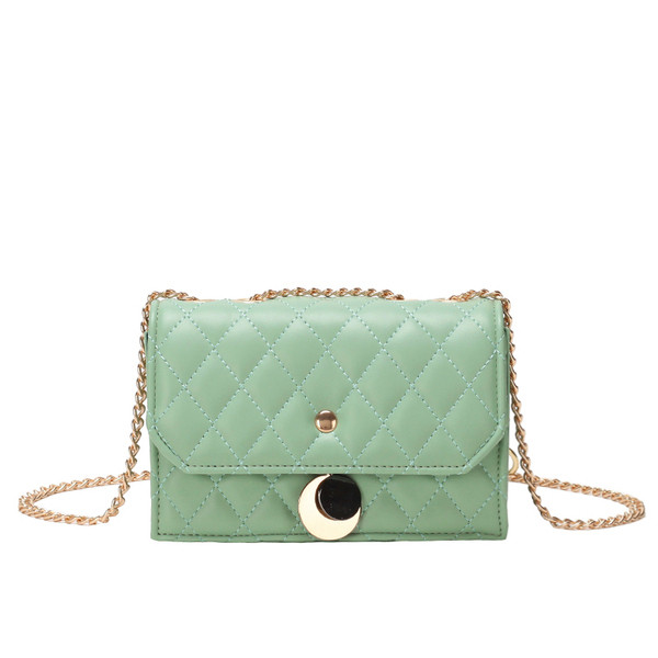 Eko bőrből készült, fém láncos női táska