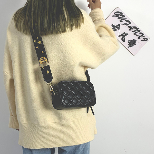 Női táska öko bőrből és hosszú füllel több színben