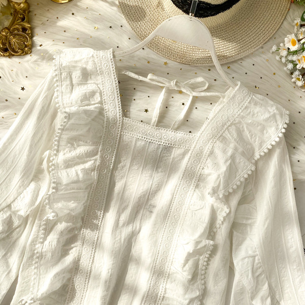 Stílusos női ing szögletes nyakkivágással, fehér és sárga színben