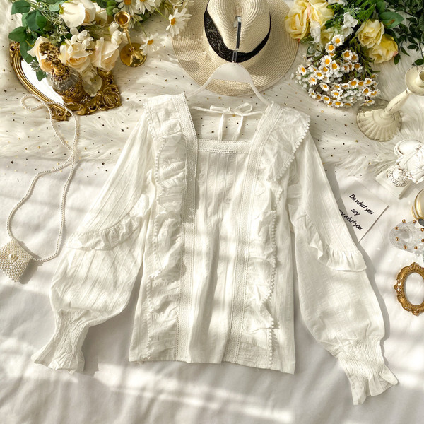 Stílusos női ing szögletes nyakkivágással, fehér és sárga színben