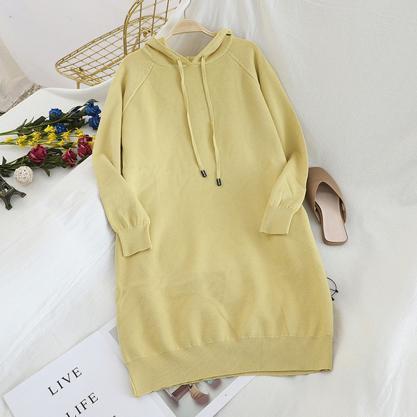 Napi női pulóver öt színben kapucnival és nyakkendővel