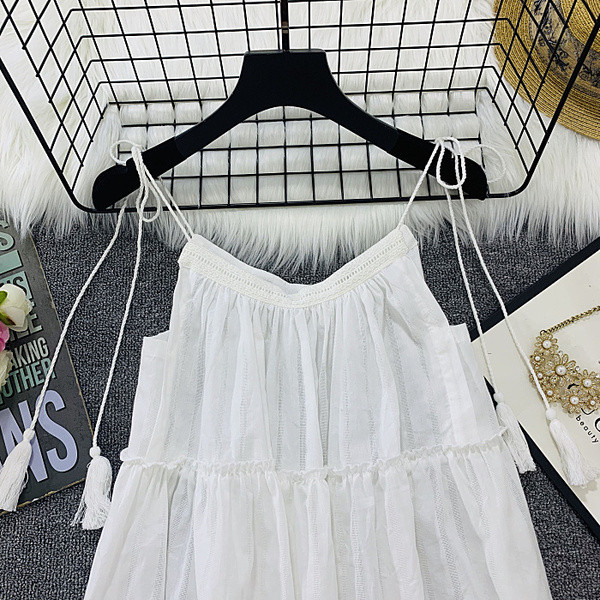 Női lezser felső vékony pánttal - széles modell fehér és zöld színben