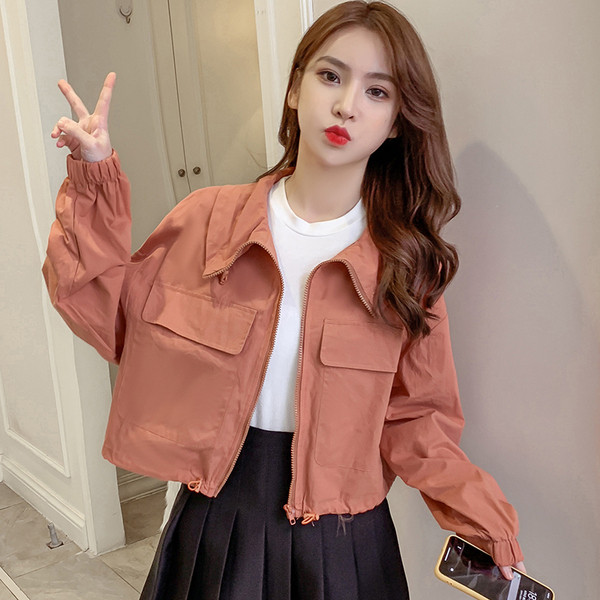 Modern női vékony rövid kabát két színben, zsebekkel