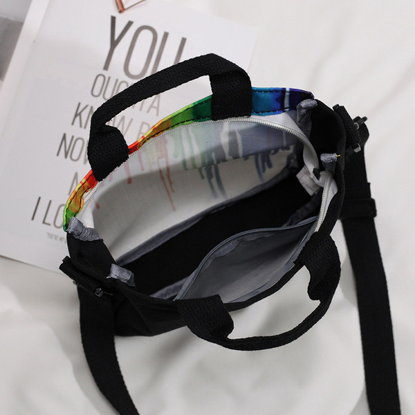 Női táska rövid és hosszú füllel, különböző színekben