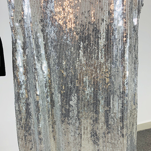 Rochie de dama eleganta cu bretele subtiri si paiete - model lung