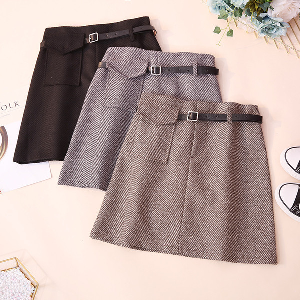 Aktuális női szoknya három színben, magas derékkal és zsebbel