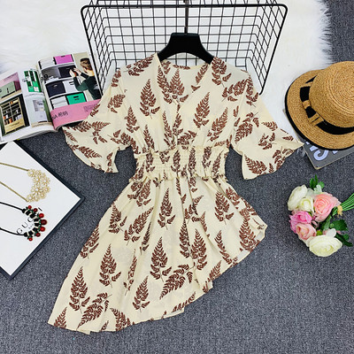 Modern női blúz aszimmetrikus modell virágmintával