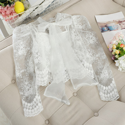 Modern női csipkeblúz három színben szalaggal