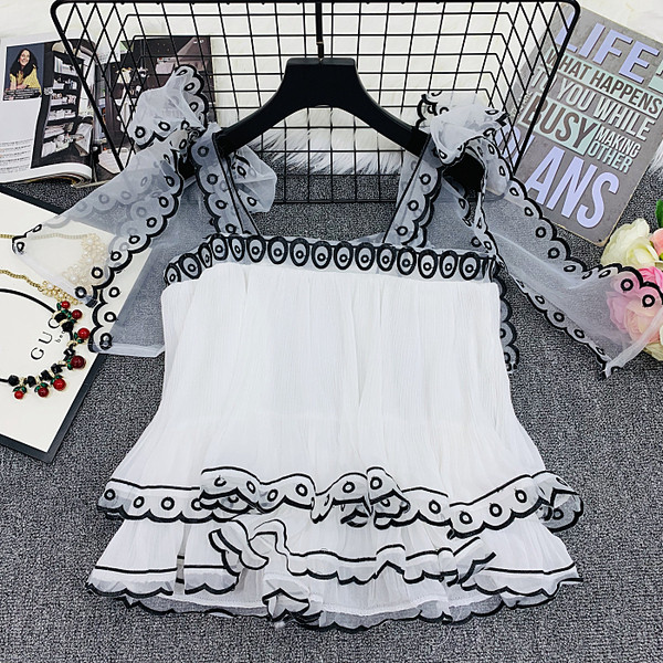 Piros és sárga csipkés, modern női felső