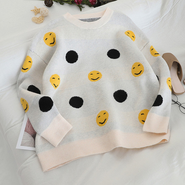 Lezser női pulóver széles modell színes mintával több színben