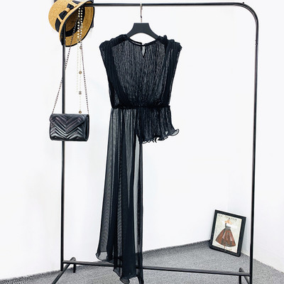 Női felső aszimmetrikus modell kerek nyakkivágással, három színben