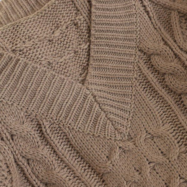 Női pulóver széles modell spitz nyakkivágással, három színben