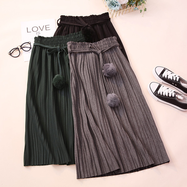 Hajtogatott női szoknya magas derékkal, öt színben