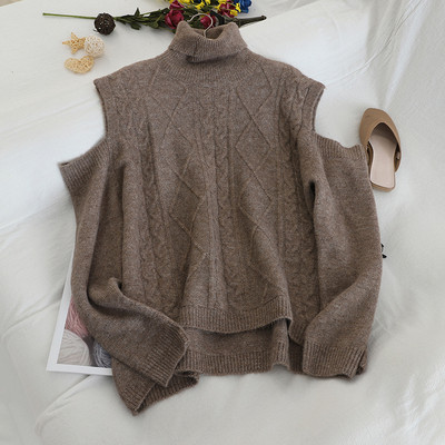 Női pulóver magas gallérral és csupasz vállú, különböző színekben