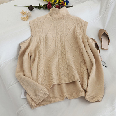 Női pulóver magas gallérral és csupasz vállú, különböző színekben