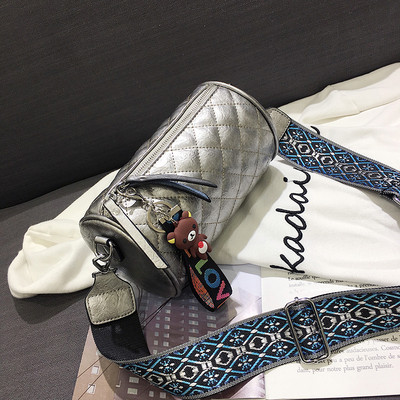 Modern női táska henger alakú többféle színben