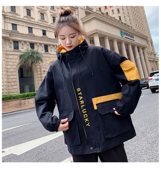 Női kabát kapucnival és zsebekkel több színben