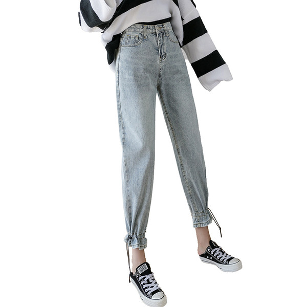 Modern női farmer magas derékkal, világos színben - egyenes modell