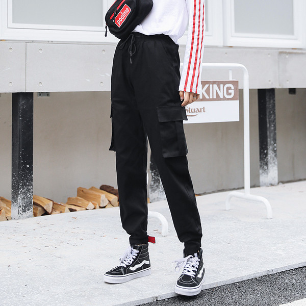 Lezser női hosszú nadrág nyakkendővel és zsebbel, két színben