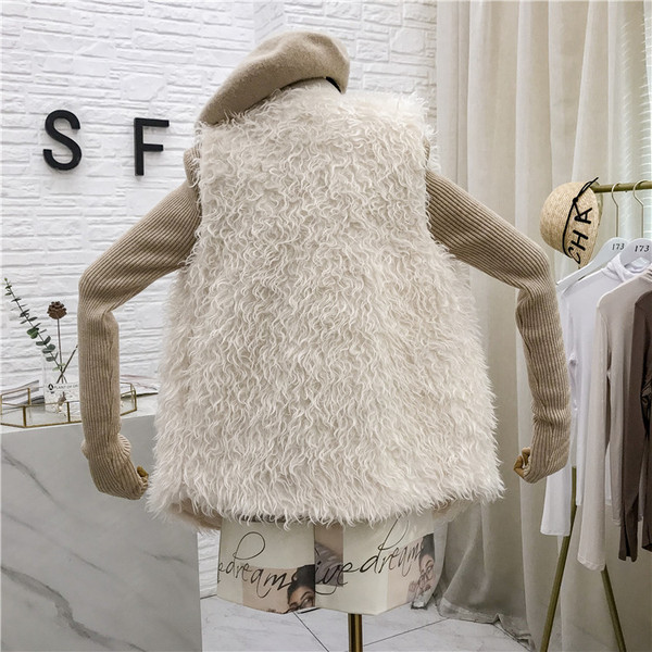 Női szett három színben, pehelymellénnyel és pulóverrel