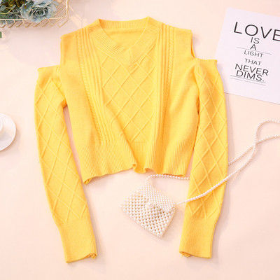 Divatos női pulóver öt színben, csupasz váll