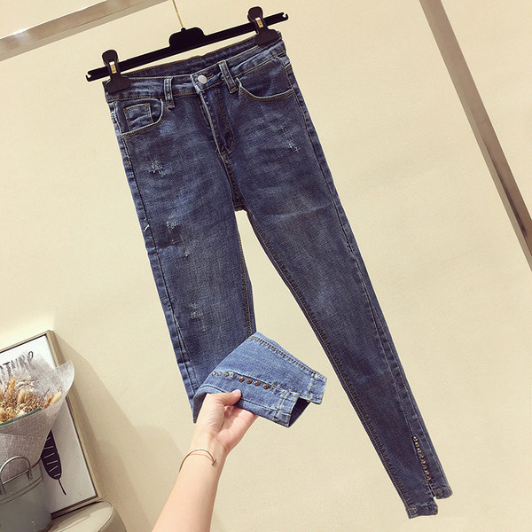 Női farmer új modell magas derékkal, fém elemmel, két színben