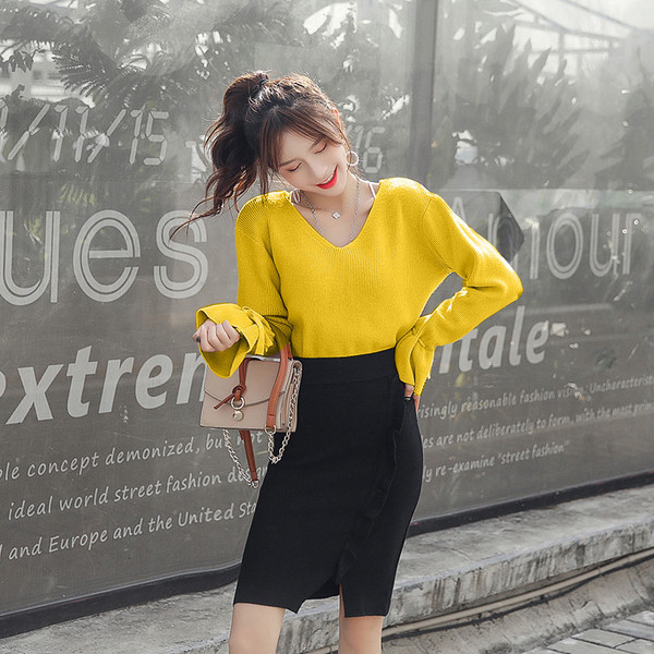 Új modell női pulóver V-nyakú és lótusz ujjú több színben