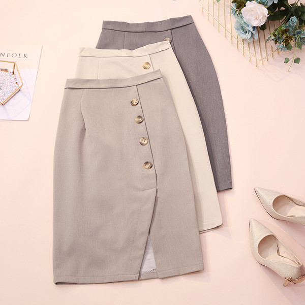 Modern női szoknya többféle színben, gombokkal